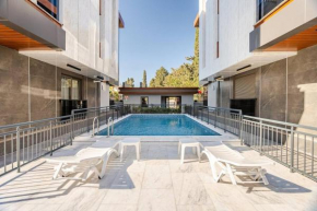 Denize 5 Dakika - Havuz Manzaralı Lüks 3BR Dubleks
